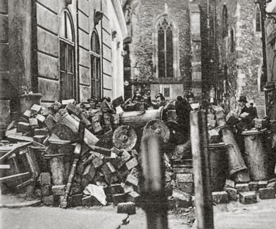 Barikada1.jpg (66002 bytes)