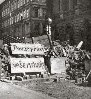 Barikada2.jpg (60244 bytes)