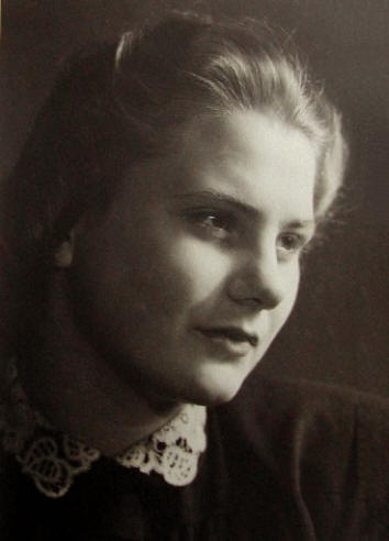 BouckovaBozena18.jpg (39606 bytes)