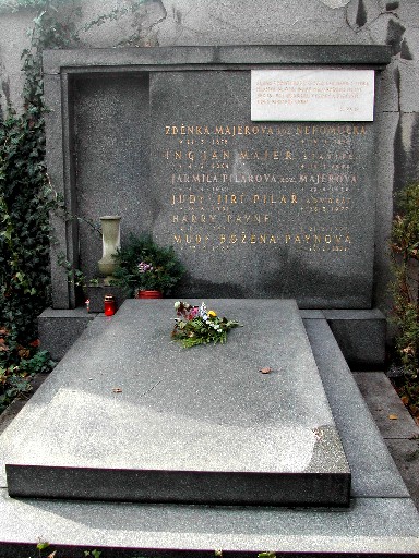 HrobMajer.jpg (95782 bytes)