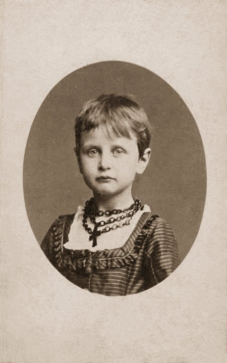 NeisserovaZofie3.jpg (48400 bytes)