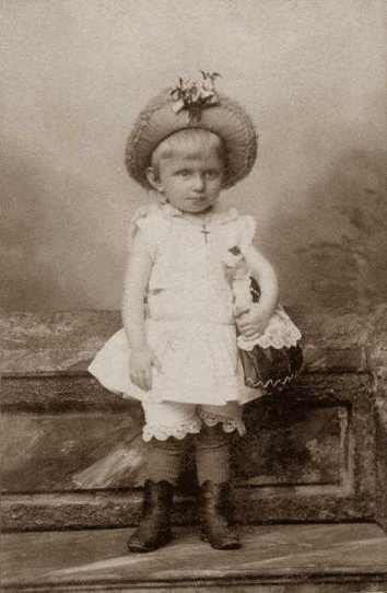 SchnirchovaRoba3.jpg (19137 bytes)