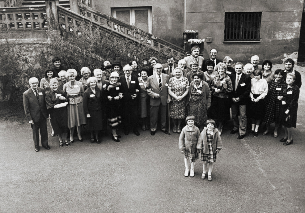 Setkani1979b.jpg (129187 bytes)